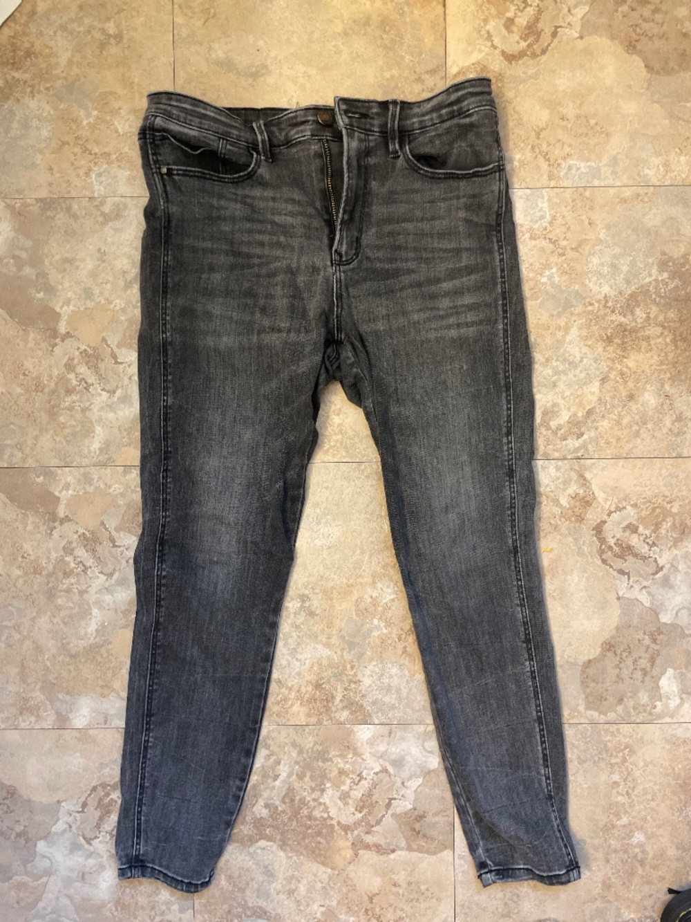 Stradivarius Black/Gray Women’s Jeans (Size 10, Regular Waist)